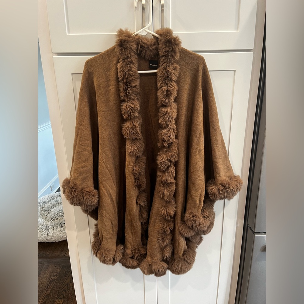 SAACHI Poncho / Wrap faux fur trimmed NWOT